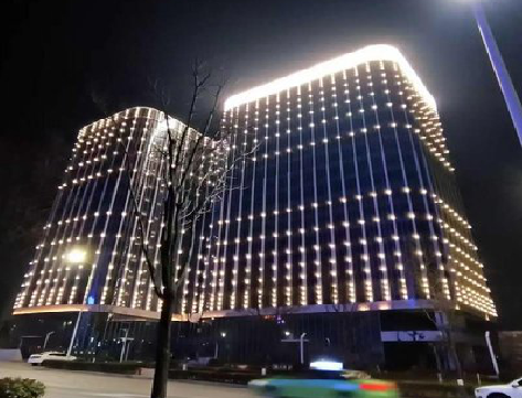 德保亮化工程安装注意事项。